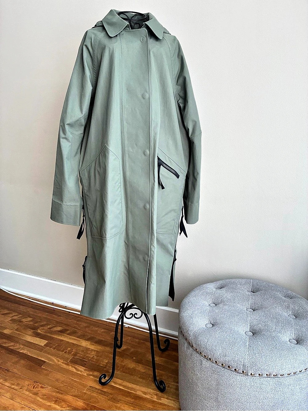 Canada Goose Reversible Raincoat Sage Green w/ detachable hood